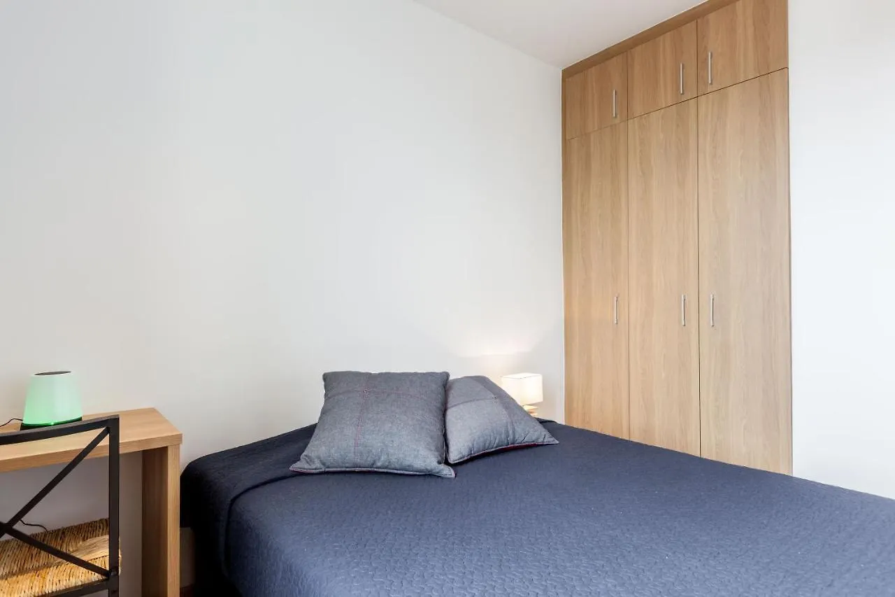 Bright Apartment With Balconies 34 Barcelona