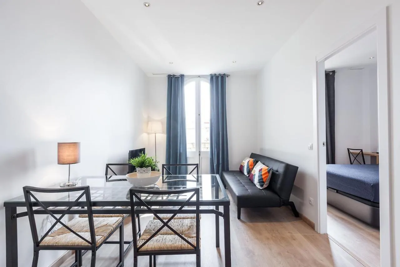 Bright Apartment With Balconies 34 Barcellona