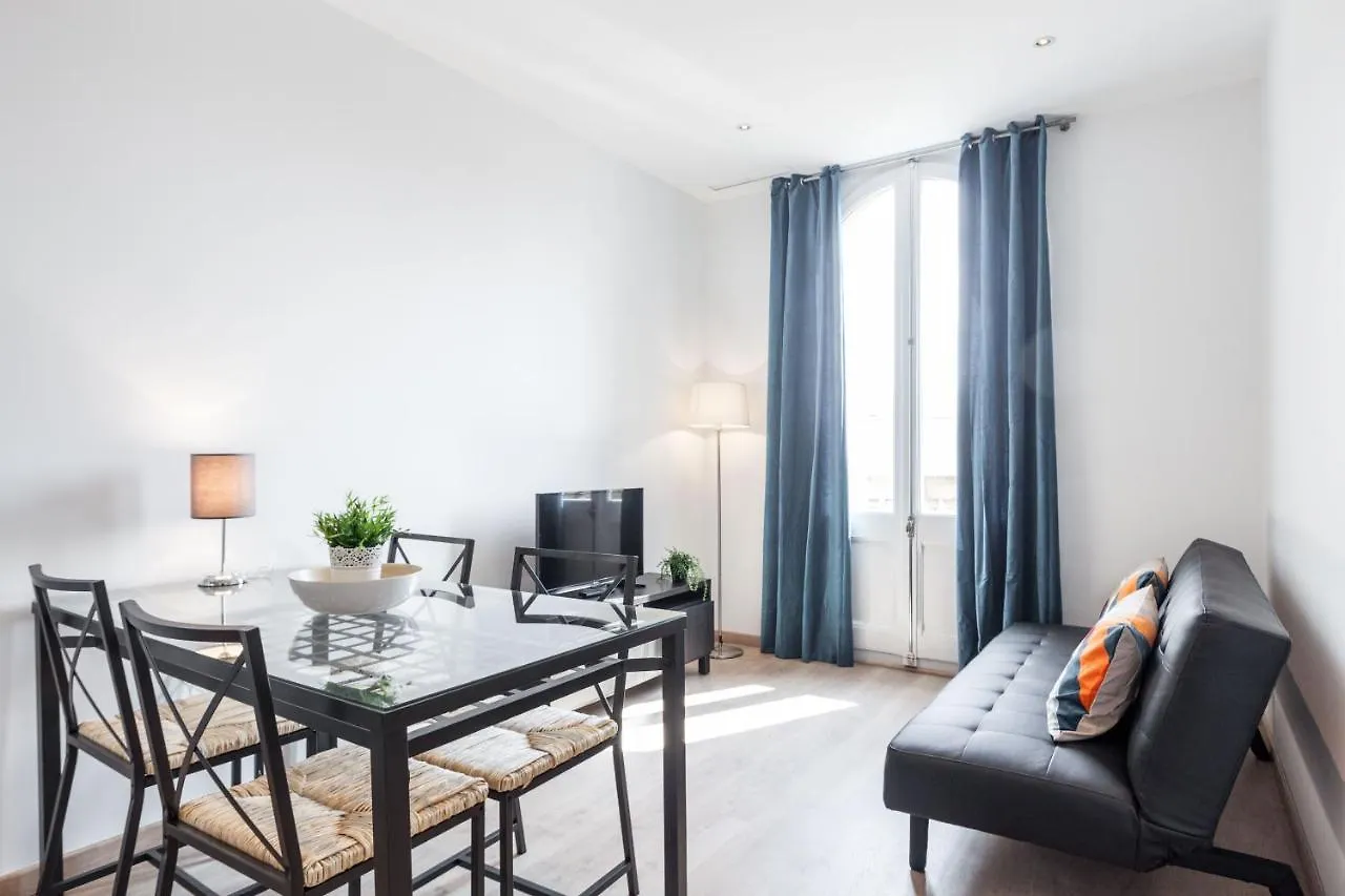 Bright Apartment With Balconies 34 Barcellona