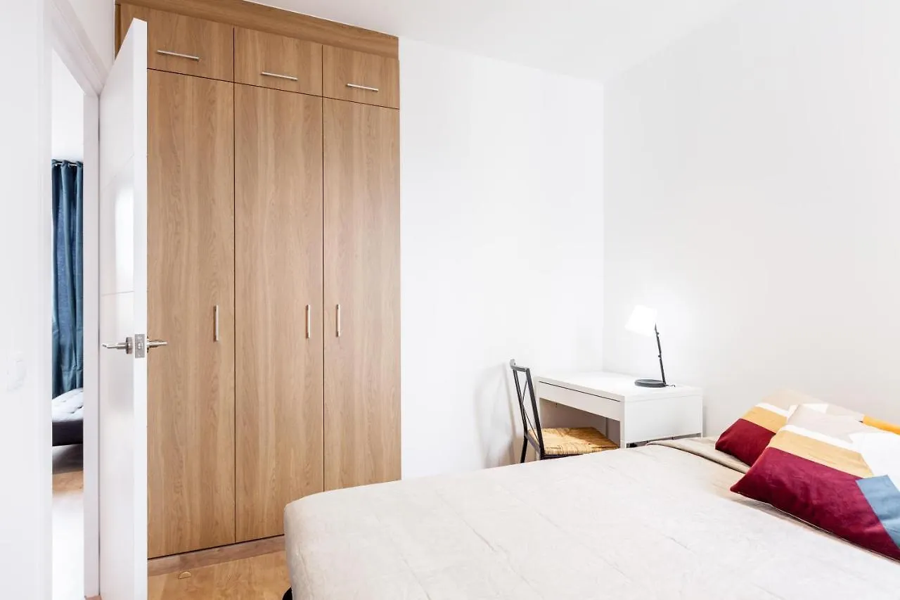 Bright Apartment With Balconies 34 Barcellona 0*,