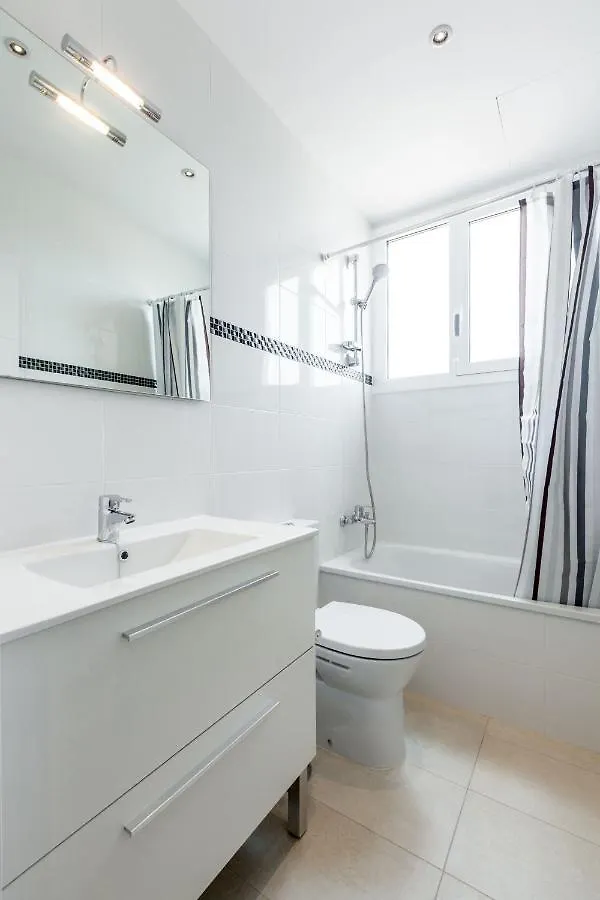 Bright Apartment With Balconies 34 Barcellona